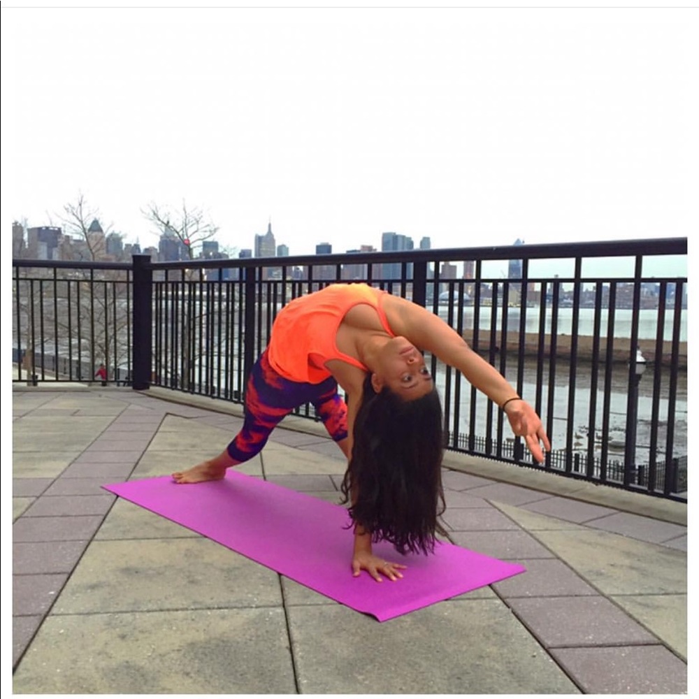 Athleta Orange TOP (Workout~Yoga) / Size Med